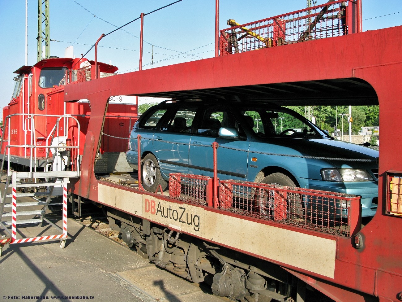 362 780-9 rangiert einen Autozug in Berlin Wannsee am 2. Juni 2008