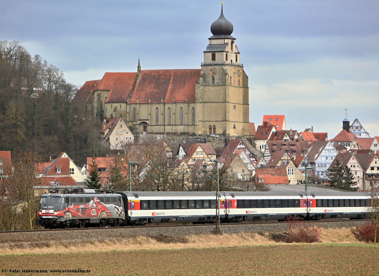 115 509 - 2 Werbelok 80 Jahre DB Autozug auf der Gäubahn bei Herrenberg 22. Januar 2012 © Gabriel Habermann / www.eisenbahn.tv