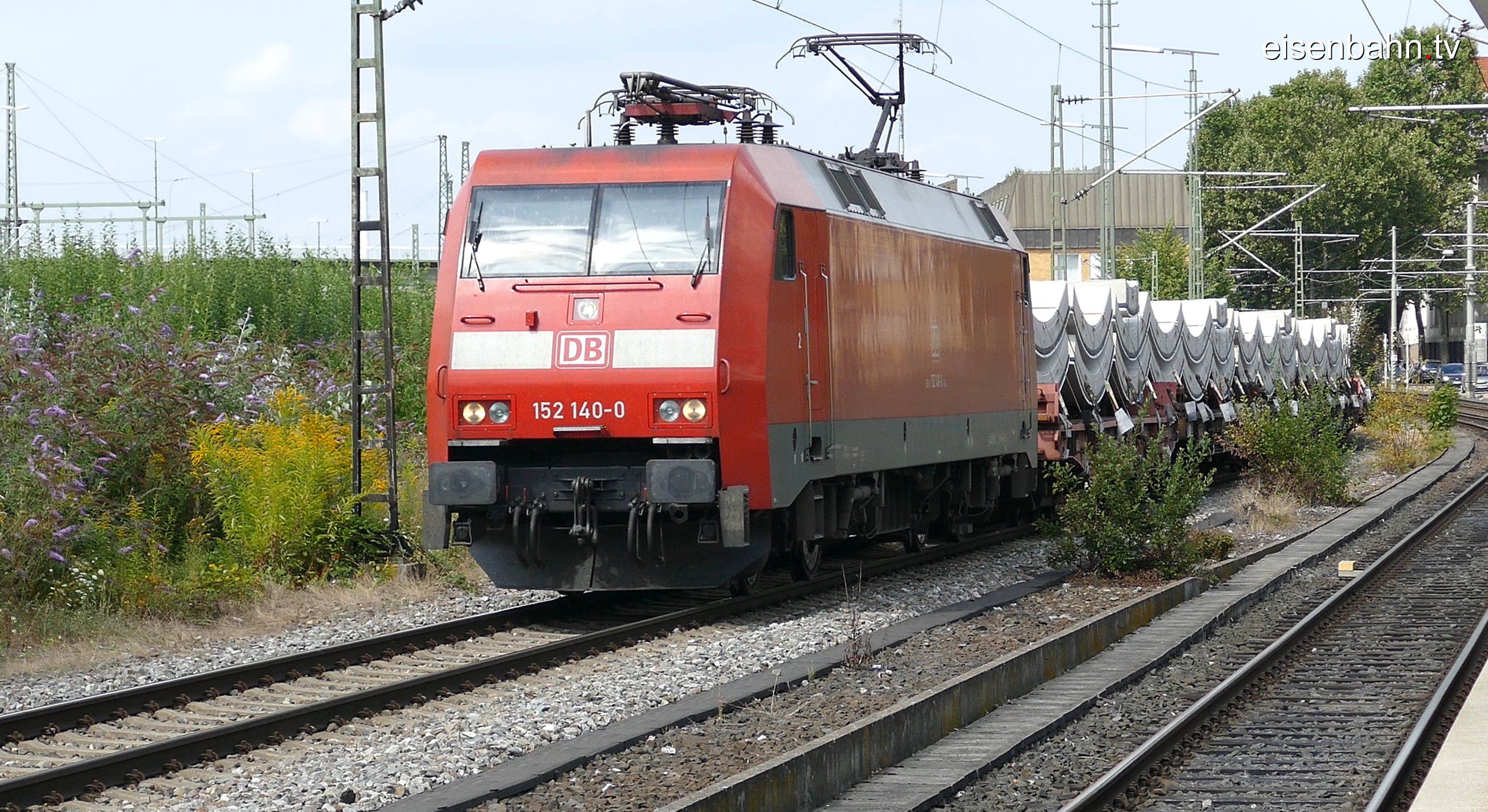 Güterzug mit Tübbingen für den Tunnelbau
